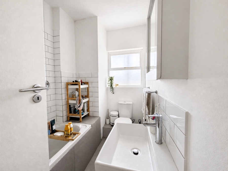 2 Bedroom Property for Sale in Wynberg Upper Western Cape